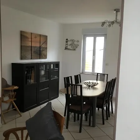Holiday home Location Petit Philippe Maison 5 Personnes 2